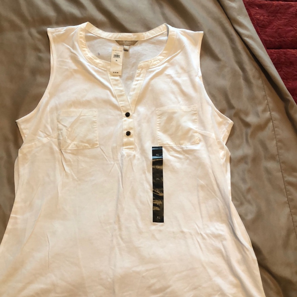 White XL NWTs Sleeveless Top